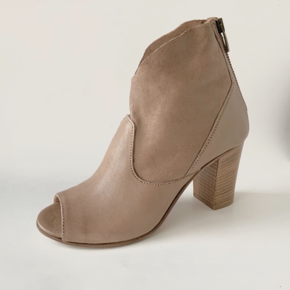 ITALY - Cordani Balero Peep Toe Block High Heel Ankle Bootie Taupe Leather Pumps - Picture 10 of 13